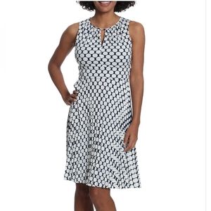 London Fog Size 18 Navy and White Dress- NWT